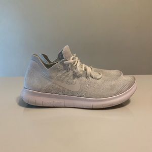 ⚪️Nike Free Run Flyknit Running Shoe